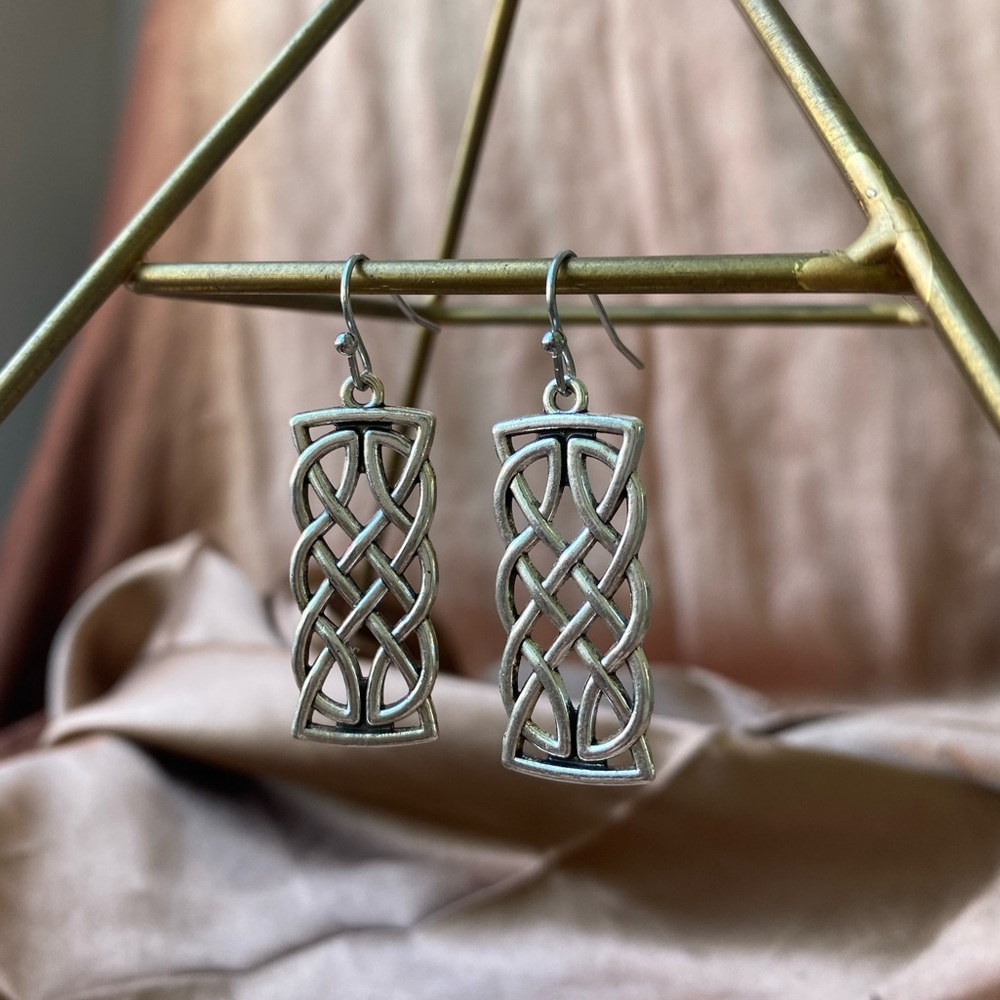 Elegant Silver Dangle Earrings